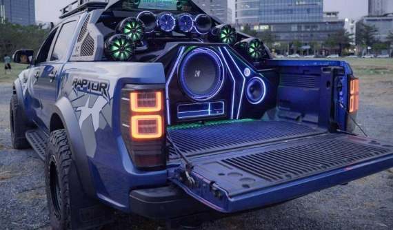 Autobis Raptor Ultima - "Bán tải khủng long" với hệ thống loa giá gần 1,9 tỷ đồng của xưởng độ Việt Nam