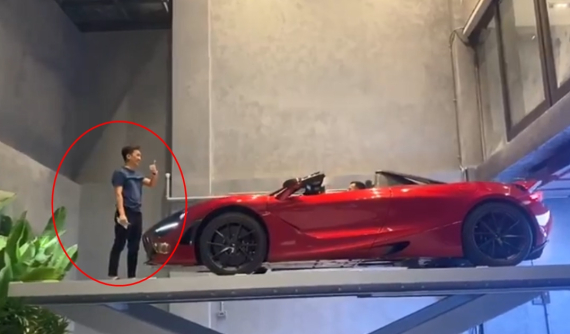 Siêu xe McLaren 720S Spider trải nghiệm cầu nâng trong biệt thự của Cường "Đô-la" với chi tiết khác biệt