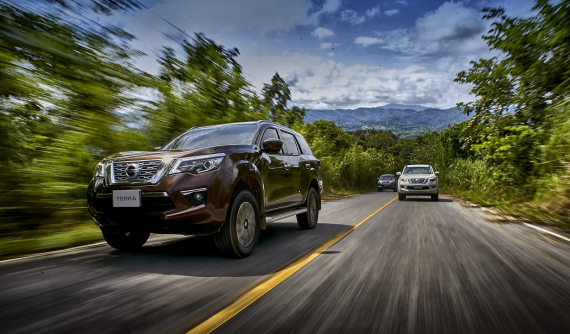 SUV 7 chỗ Nissan Terra tiếp tục được giảm giá đến 100 triệu đồng