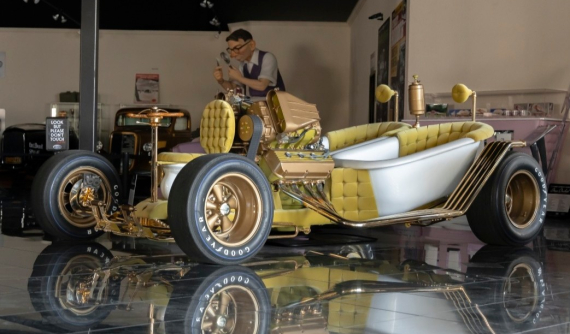 Bathtub Buggy - Chiếc xe độ kiểu hot rod mang chủ đề "nhà tắm" quái dị bậc nhất thế giới
