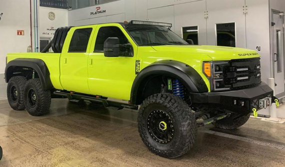 Choáng trước chiếc xe bán tải 6x6 khổng lồ này mang tên khủng long bạo chúa "T. Rex"