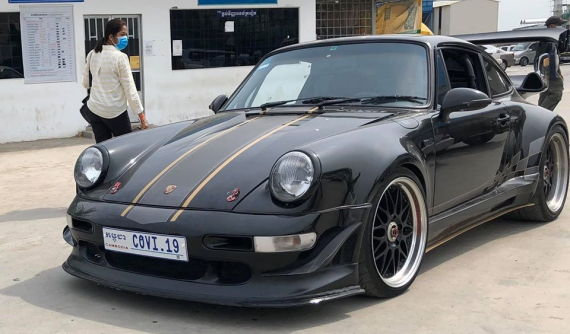 Porsche 930 Turbo có gói độ siêu khủng do người Việt nhập về Campuchia ra biển số "CoVi.19"
