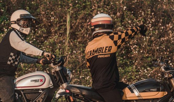 Chủ Nhật đầy bụi đất cùng Ducati Scrambler Hà Nội đã minh chứng xe Ý "sang" nhưng không "chảnh"