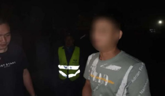 Người đàn ông bị vợ bỏ rơi trên cao tốc, phải đi bộ 16 km lúc rạng sáng