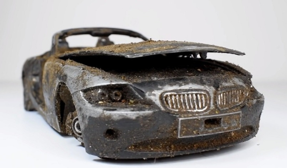 Chứng kiến quá trình phục chế xe mô hình BMW Z4 công phu như phục chế xe thật