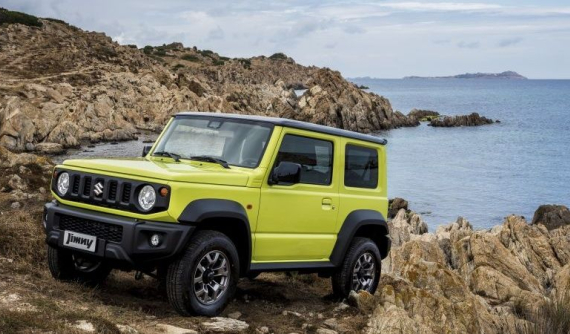 SUV "bán chạy như tôm tươi" Suzuki Jimny khiến khách đặt cọc phải chờ đến 1,5 năm mới được nhận xe