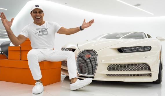 "Ông trùm" nhà đất giải thích lý do vì sao mua đến 3 chiếc siêu xe Bugatti khác nhau