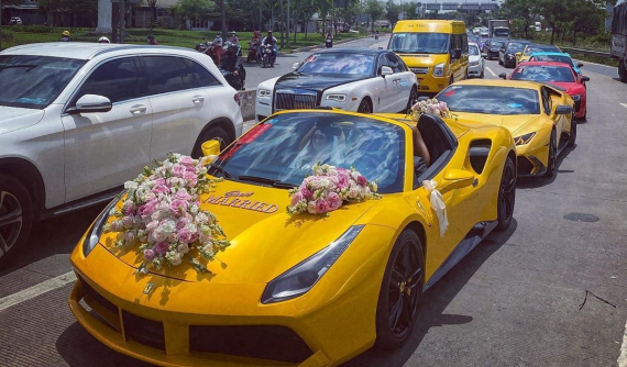 Choáng ngợp với video dàn siêu xe rước dâu trên đường phố Sài thành trong mùa dịch Covid-19