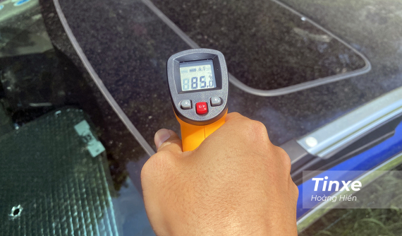 Đỗ ô tô ngoài trời nắng, nhiệt độ có thể lên tới 85 độ C