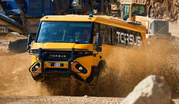 Torsus Praetorian 4x4 - Chiếc xe buýt off-road "bá đạo" bậc nhất hành tinh