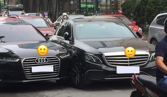 Hà Nội: Ly kỳ câu chuyện va chạm giao thông giữa Mercedes-Benz và Audi do cư dân mạng "kể"