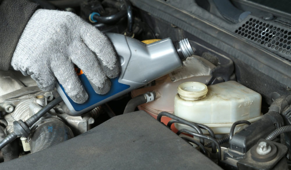 Dầu phanh ô tô và những lưu ý mà các tài xế không thể bỏ qua