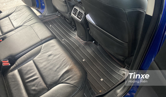 Thảm lót sàn ô tô: Cứu cánh giúp nội thất vừa sạch vừa thơm