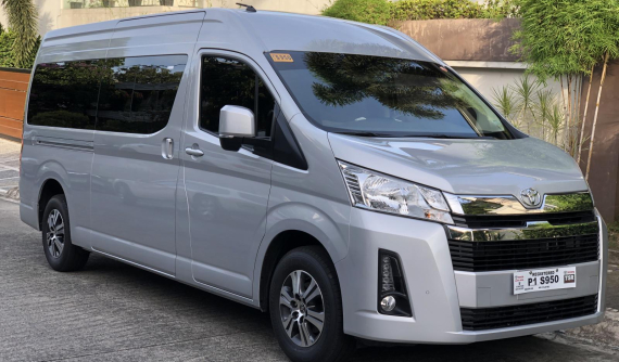 Toyota Hiace 2024: Giá xe Toyota Hiace và khuyến mãi mới nhất tại Việt Nam