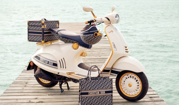 Vespa 946 đã sang nay càng sang hơn với phiên bản giới hạn Christian Dior