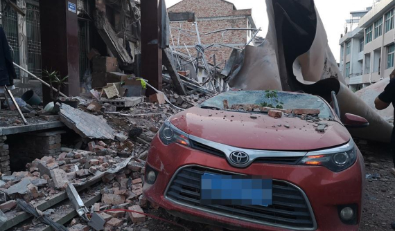 Video: Xe bồn phát nổ khiến 18 người tử vong và hơn 100 người bị thương tại Trung Quốc