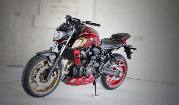 Chiêm ngưỡng mô tô Yamaha MT-07 khoác trên mình "áo giáp" của siêu anh hùng Marvel