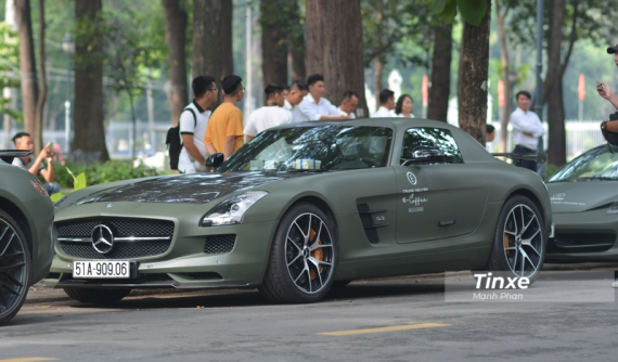 Mua lại siêu xe cực hiếm này, Đặng Lê Nguyên Vũ thâu tóm toàn bộ dàn xe Mercedes-Benz SLS AMG ở Việt Nam