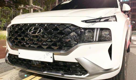 Hyundai Santa Fe 2021 bản "full option" lần đầu tiên bị bắt gặp trên đường phố