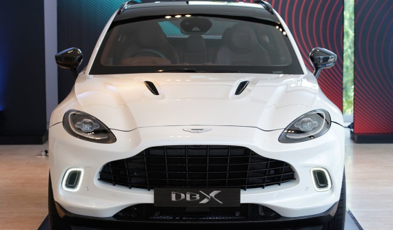 Aston Martin DBX đang trong tầm ngắm của Minh "Nhựa" ra mắt tại Thái Lan, giá gần 15 tỷ đồng