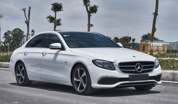 Mua Mercedes-Benz E 200 Sport 2019 chạy chơi gần 1 năm rồi “lướt”, chủ xe mất tới gần 400 triệu đồng