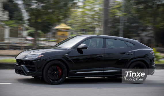 Đánh giá Lamborghini Urus - chiếc siêu SUV cực kỳ khác biệt