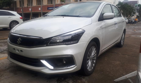 Suzuki Ciaz 2020 bất ngờ xuất hiện tại Việt Nam với tờ giấy "Xe đi xét"
