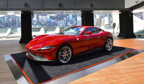 Ferrari Roma ra mắt ở Hồng Kông tại khách sạn có dàn xe Rolls-Royce "khủng" đưa đón khách hàng
