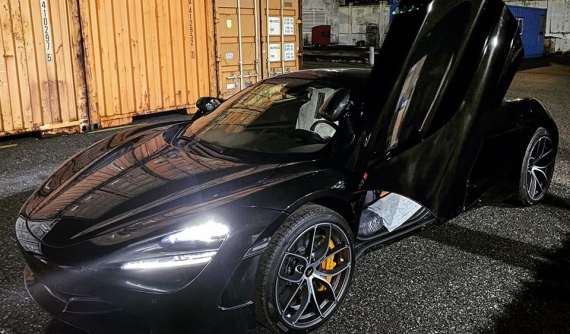 McLaren 720S Spider đúng là chiếc xe "vào việc rất nhanh" tại Việt Nam, mới mở công đã có người mua