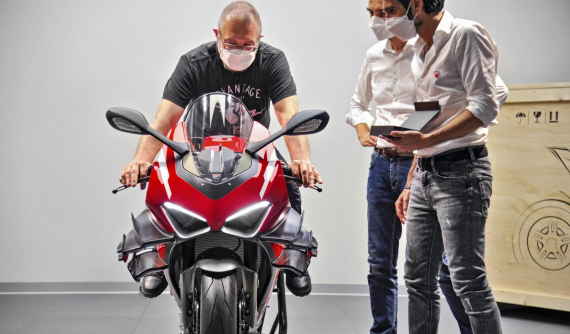 Khách hàng đầu tiên mua mô tô Ducati Superleggera V4 đã có đến 9 chiếc Ducati