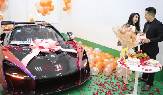 Tua lại quá trình mang siêu phẩm McLaren Senna về Việt Nam của doanh nhân quận 12