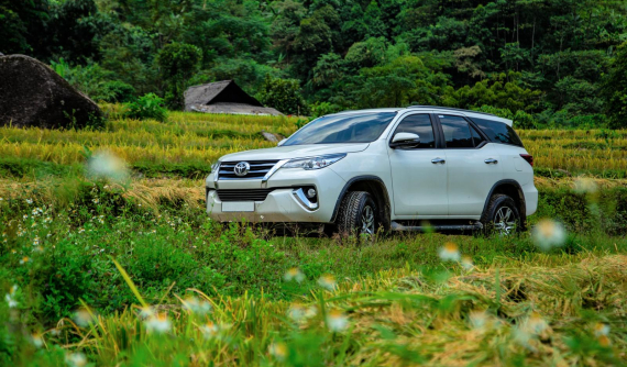 Toyota Fortuner tiếp tục nhận khuyến mãi trong tháng 7, sửa soạn đón bản nâng cấp sắp về