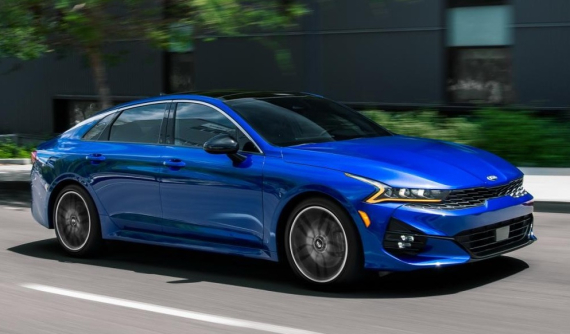 Rò rỉ giá xe Kia K5 2021, rẻ hơn 2 đối thủ Toyota Camry và Honda Accord