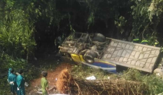 Kon Tum: Ô tô khách rơi xuống vực khiến 6 người tử vong, 34 người bị thương