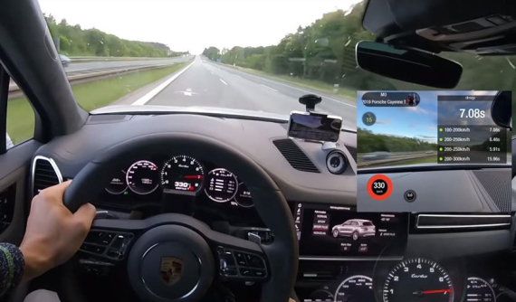 Chứng kiến Porsche Cayenne Turbo độ 1.000 mã lực đạt tốc độ hơn 330 km/h trên cao tốc