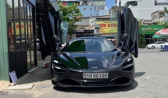 McLaren 720S Spider màu đen độc nhất tại Việt Nam đã có biển số