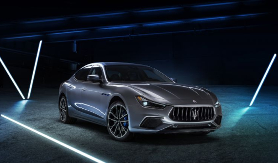 Maserati Ghibli 2021 phiên bản tiết kiệm xăng trình làng