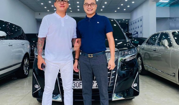 Tuấn Hưng bất ngờ tậu MPV hạng sang Toyota Alphard
