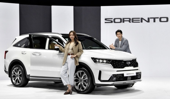 Kia Sorento sẽ được nâng cấp vào đầu năm sau, “nhảy cóc” một đời lên thế hệ mới nhất