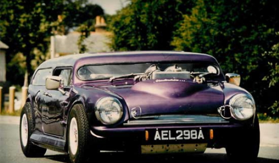 Claustro Phobia - Chiếc Mini đầu tiên từng giữ kỷ lục Guinness "xe thấp nhất thế giới"