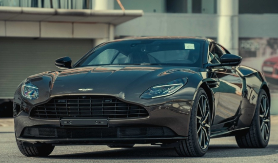 Giá xe Aston Martin DB11 mới nhất năm 2024 tại Việt Nam