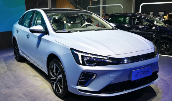 Roewe ER6 - Xe điện năng động, thể thao, cự li di chuyển trên 600 km được ra mắt