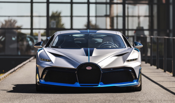 Lô hàng Bugatti Divo đầu tiên xuất xưởng, chờ đại gia Asean mạnh tay chi hầu bao "khủng"