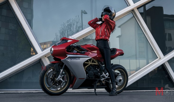 Sport bike MV Agusta Superveloce 800 mở bán tại Thái Lan, gần 1 tỷ đồng cho 153 mã lực