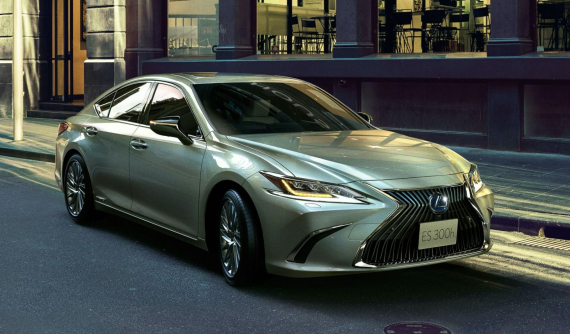 Lexus ES 300h 2021 trình làng với động cơ chỉ tiêu thụ chưa đến 4,5 lít xăng cho 100 km