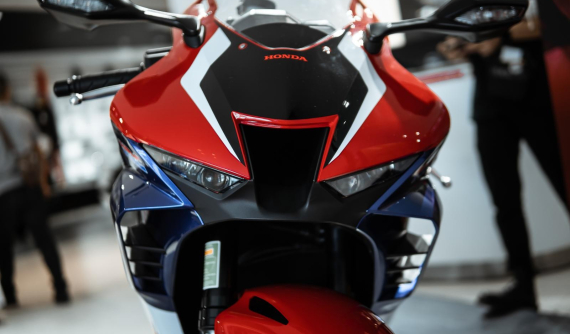 Đánh giá nhanh Honda CBR1000RR-R 2020: Mạnh mẽ hơn bao giờ hết nhờ công nghệ xe đua