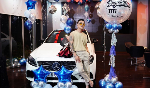 Nam ca sĩ Ti Ti tậu Mercedes-Benz C300 AMG 2020 gần 2 tỷ đồng
