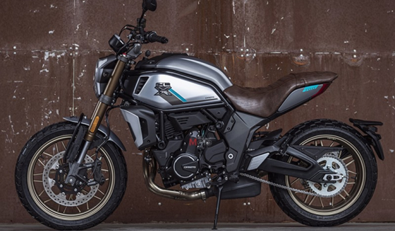 Xế hoài cổ Trung Quốc, kiểu dáng "sexy" CFMoto 700CL-X sẽ trình làng vào cuối năm nay