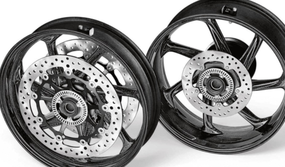Sợ xe chưa đủ nhẹ, BMW Motorrad tiếp tục tung ra bộ vành sợi carbon dành cho S1000RR 2021