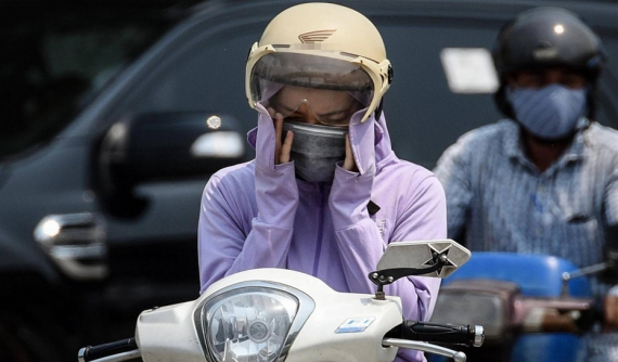 Làm thế nào để chống nóng yên xe máy trong những ngày hè khắc nghiệt?